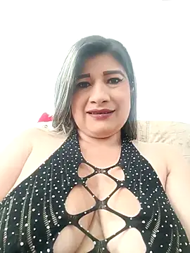 Hannahcandyy online show from December 15, 3:29 pm