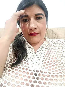 Hannahcandyy online show from March 31, 10:56 pm