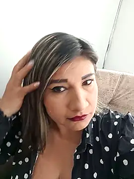 Hannahcandyy online show from November 1, 2:44 pm