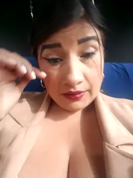 Hannahcandyy online show from April 8, 1:23 pm