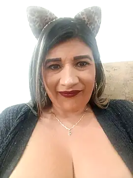 Hannahcandyy online show from February 6, 2:35 pm