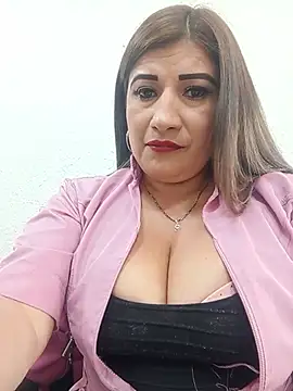 Hannahcandyy online show from July 4, 8:24 pm