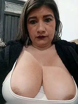 Hannahcandyy online show from November 3, 5:34 am