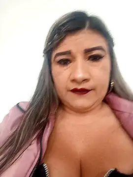 Snapshot of Hannahcandyy chatting on October 2, 11:35 am Hannahcandyy online show from October 2, 11:35 am