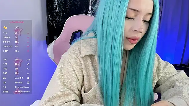 Kendall Bunnyy online show from May 15, 8:40 pm