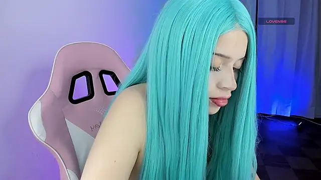 Kendall Bunnyy online show from April 7, 6:54 pm