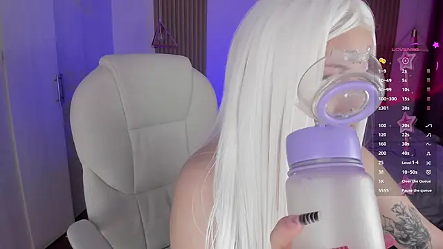 Kendall Bunnyy online show from October 11, 6:31 pm