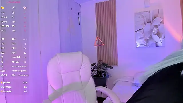 Kendall Bunnyy online show from March 19, 12:59 am