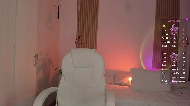 Kendall Bunnyy online show from October 13, 9:16 pm