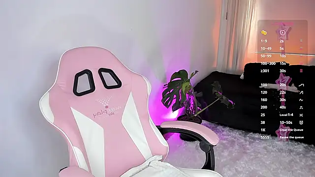 Kendall Bunnyy online show from February 20, 8:22 pm