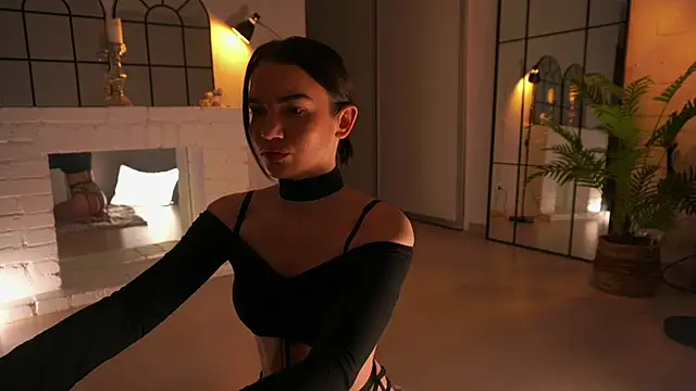 Snapshot of Heidi11 chatting on September 22, 4:24 pm Heidi11 online show from September 22, 4:24 pm