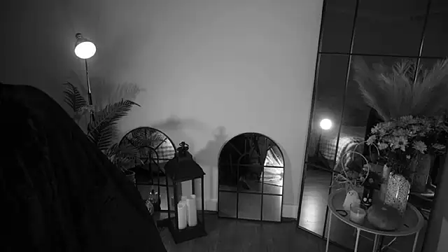 Snapshot of Heidi11 chatting on October 31, 10:27 pm Heidi11 online show from October 31, 10:27 pm