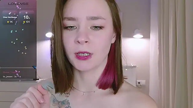 Snapshot of Pink_SeaGul chatting on February 11, 8:10 pm Pink SeaGul online show from February 11, 8:10 pm
