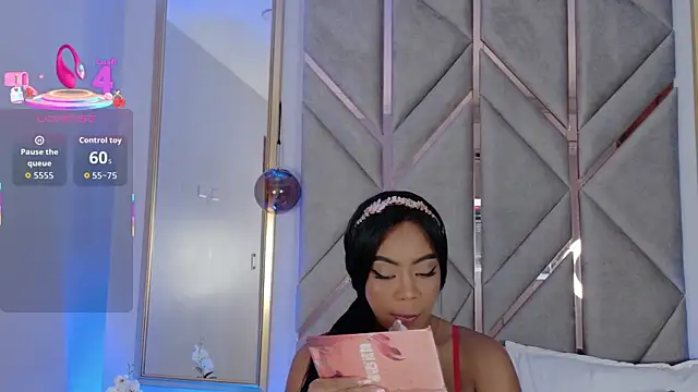 Snapshot of Lola_King chatting on November 5, 10:57 pm Lola King online show from November 5, 10:57 pm