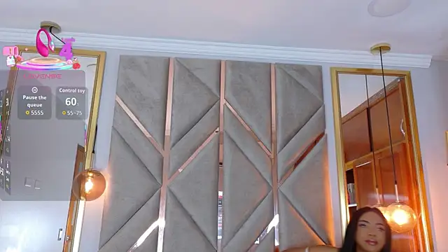 Snapshot of Lola_King chatting on November 13, 3:32 am Lola King online show from November 13, 3:32 am