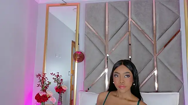 Lola King online show from December 18, 1:00 am