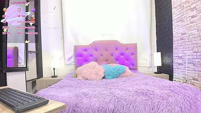 kitty queen10 online show from December 20, 4:48 am