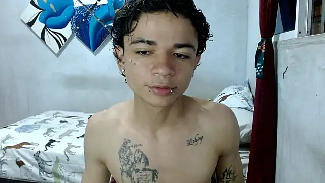 Snapshot of Lovebeng_ chatting on November 6, 12:58 am Lovebeng online show from November 6, 12:58 am