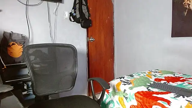 Lovebeng  online show from July 2, 10:05 pm