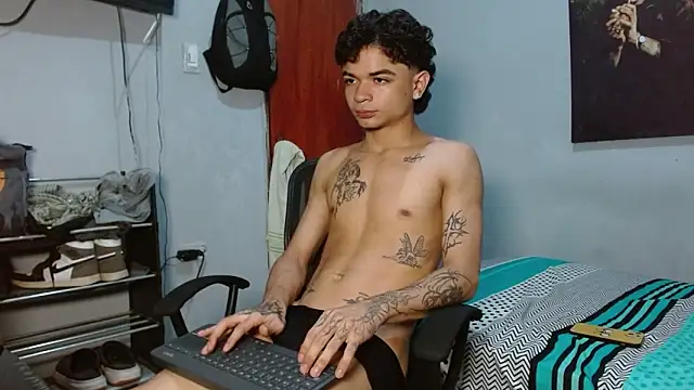 Lovebeng  online show from June 14, 10:22 pm