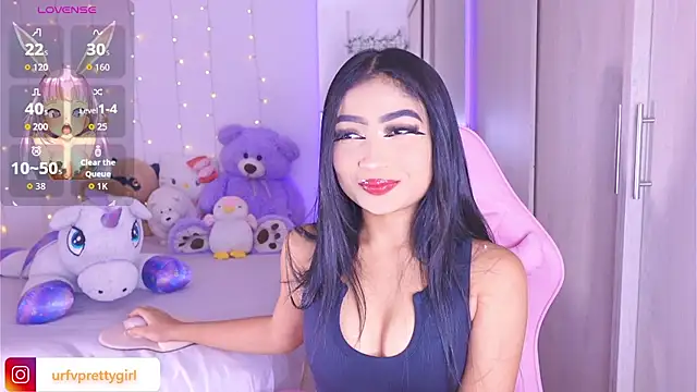 Snapshot of urfavprettygirl chatting on July 5, 7:59 am urfavprettygirl online show from July 5, 7:59 am