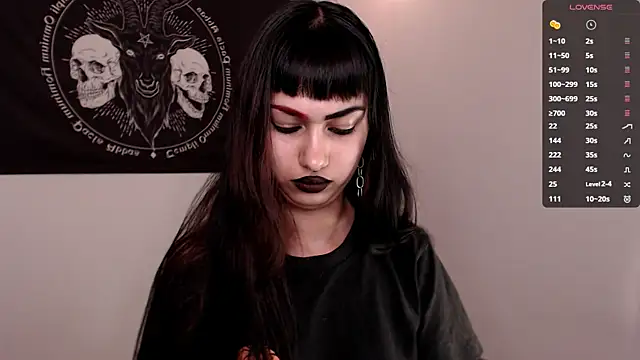 Snapshot of Little-Lucifer chatting on October 31, 1:57 am Little-Lucifer online show from October 31, 1:57 am