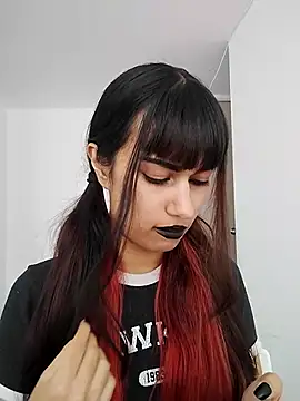 Snapshot of Little-Lucifer chatting on October 2, 7:39 pm Little-Lucifer online show from October 2, 7:39 pm