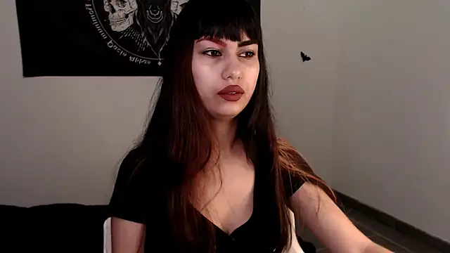 Snapshot of Little-Lucifer chatting on December 2, 10:44 pm Little-Lucifer online show from December 2, 10:44 pm