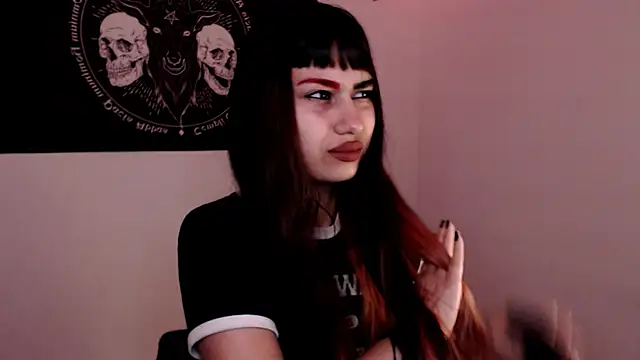 Snapshot of Little-Lucifer chatting on November 4, 10:57 pm Little-Lucifer online show from November 4, 10:57 pm