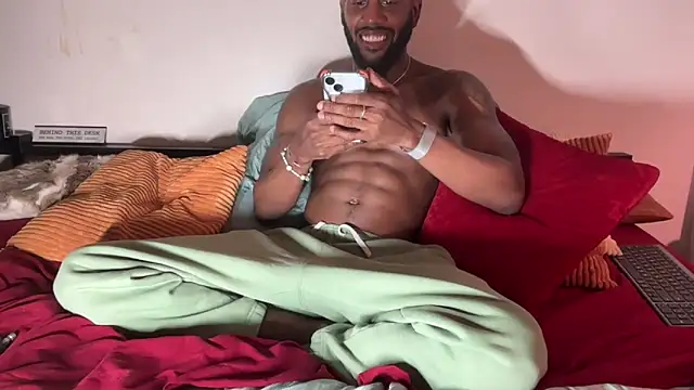 darkmattre07 online show from March 16, 3:47 am