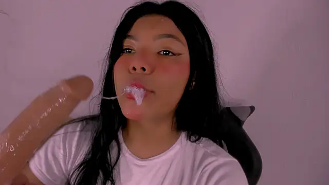 veky saliva01 online show from October 22, 10:58 am