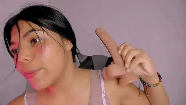 veky saliva01 online show from April 4, 2:12 pm