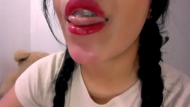 Snapshot of veky_saliva01 chatting on September 23, 5:09 pm veky saliva01 online show from September 23, 5:09 pm