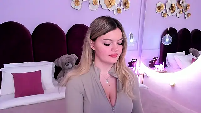 ZaraBloom online show from January 9, 3:30 pm