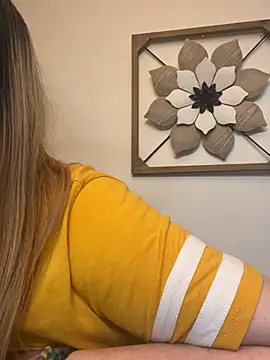 Snapshot of PuckBunny17 chatting on February 27, 1:19 am PuckBunny17 online show from February 27, 1:19 am