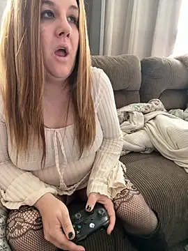 Snapshot of PuckBunny17 chatting on October 21, 4:06 pm PuckBunny17 online show from October 21, 4:06 pm