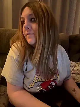 Snapshot of PuckBunny17 chatting on January 15, 5:22 am PuckBunny17 online show from January 15, 5:22 am