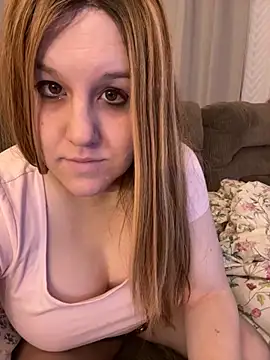 Snapshot of PuckBunny17 chatting on November 2, 3:00 am PuckBunny17 online show from November 2, 3:00 am