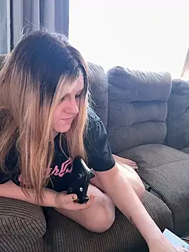 Snapshot of PuckBunny17 chatting on March 8, 1:47 pm PuckBunny17 online show from March 8, 1:47 pm