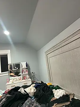 Snapshot of PuckBunny17 chatting on February 1, 2:32 am PuckBunny17 online show from February 1, 2:32 am