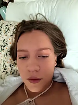 Snapshot of AliceBrayan chatting on September 9, 5:06 am AliceBrayan online show from September 9, 5:06 am