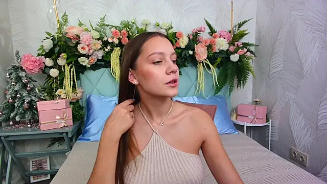 Snapshot of AliceBrayan chatting on December 20, 5:05 pm AliceBrayan online show from December 20, 5:05 pm