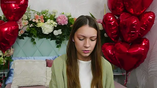 Snapshot of AliceBrayan chatting on February 14, 5:13 pm AliceBrayan online show from February 14, 5:13 pm