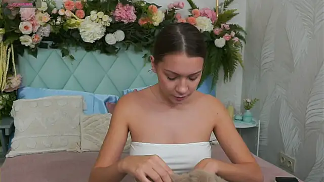 Snapshot of AliceBrayan chatting on February 23, 5:13 pm AliceBrayan online show from February 23, 5:13 pm