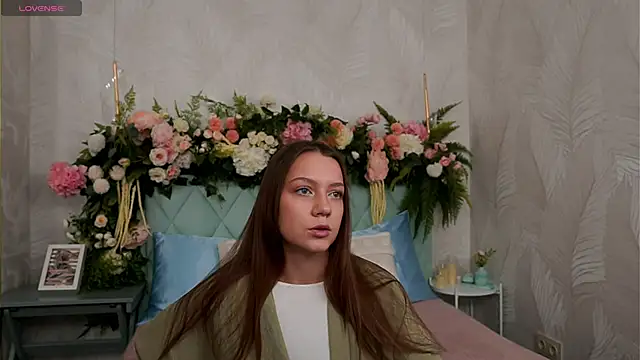 AliceBrayan online show from March 5, 5:09 pm