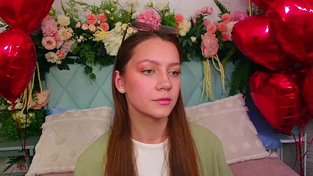 Snapshot of AliceBrayan chatting on February 10, 5:12 pm AliceBrayan online show from February 10, 5:12 pm