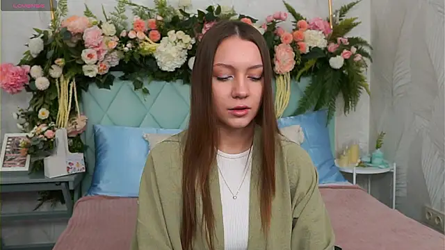 AliceBrayan online show from March 8, 4:32 pm