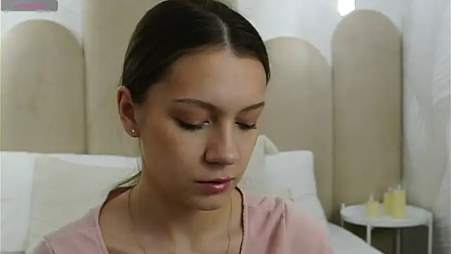 AliceBrayan online show from March 20, 5:03 pm