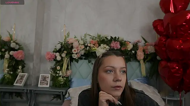 Snapshot of AliceBrayan chatting on February 21, 5:04 pm AliceBrayan online show from February 21, 5:04 pm