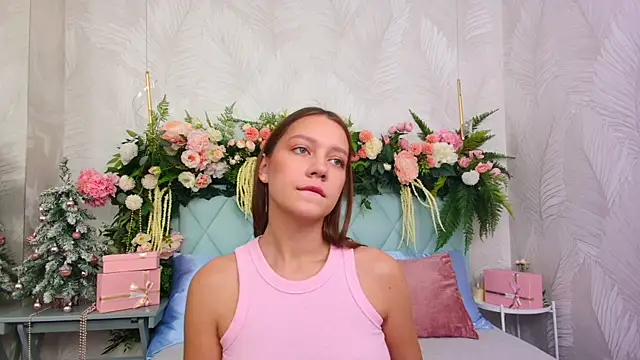 Snapshot of AliceBrayan chatting on December 19, 5:15 pm AliceBrayan online show from December 19, 5:15 pm